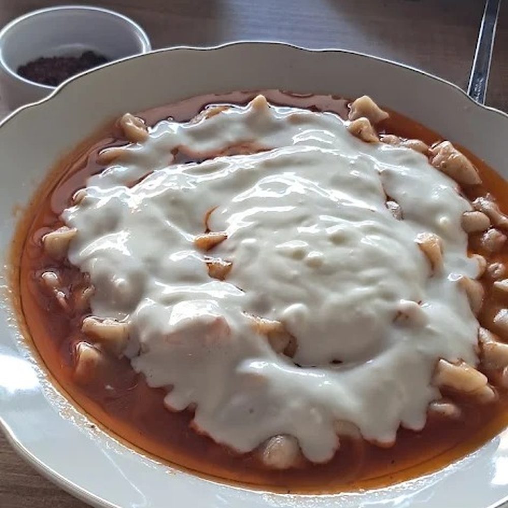 Yoğurtlu mantı